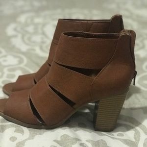 Women brown heels